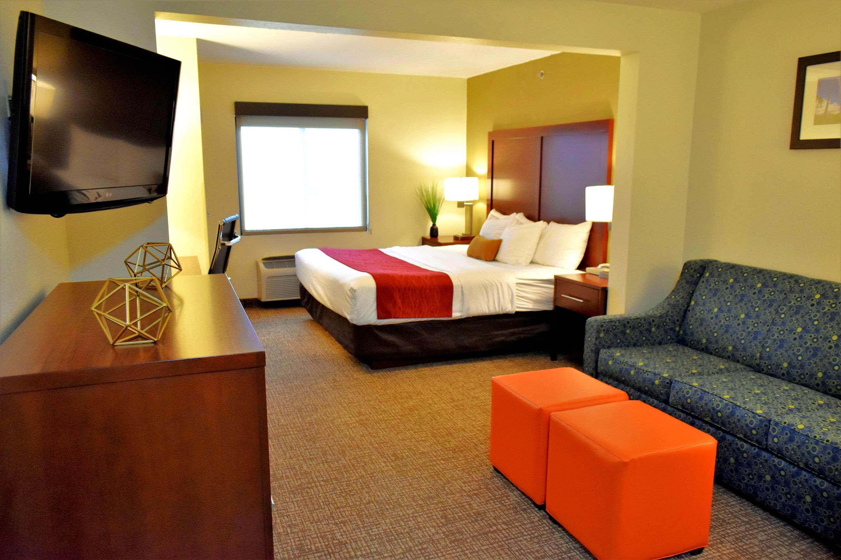 Comfort Inn & Suites Greenville I-70 Bagian luar foto